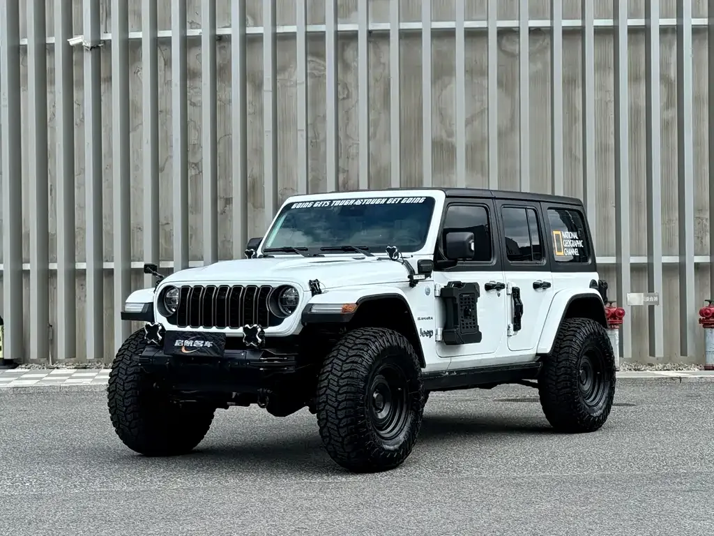 Jeep Wrangler PHEV — фото 1