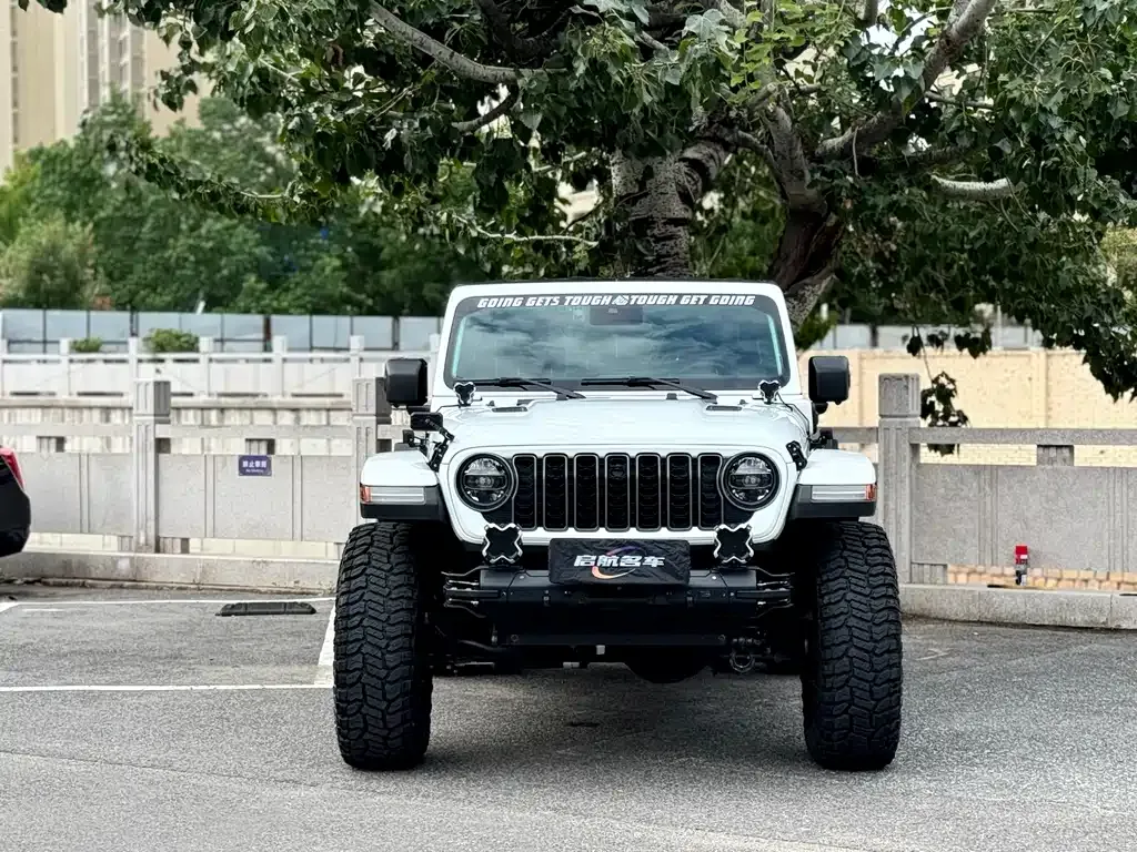 Jeep Wrangler PHEV — фото 2