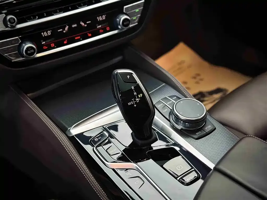 BMW 5 Series (Import) — фото 10