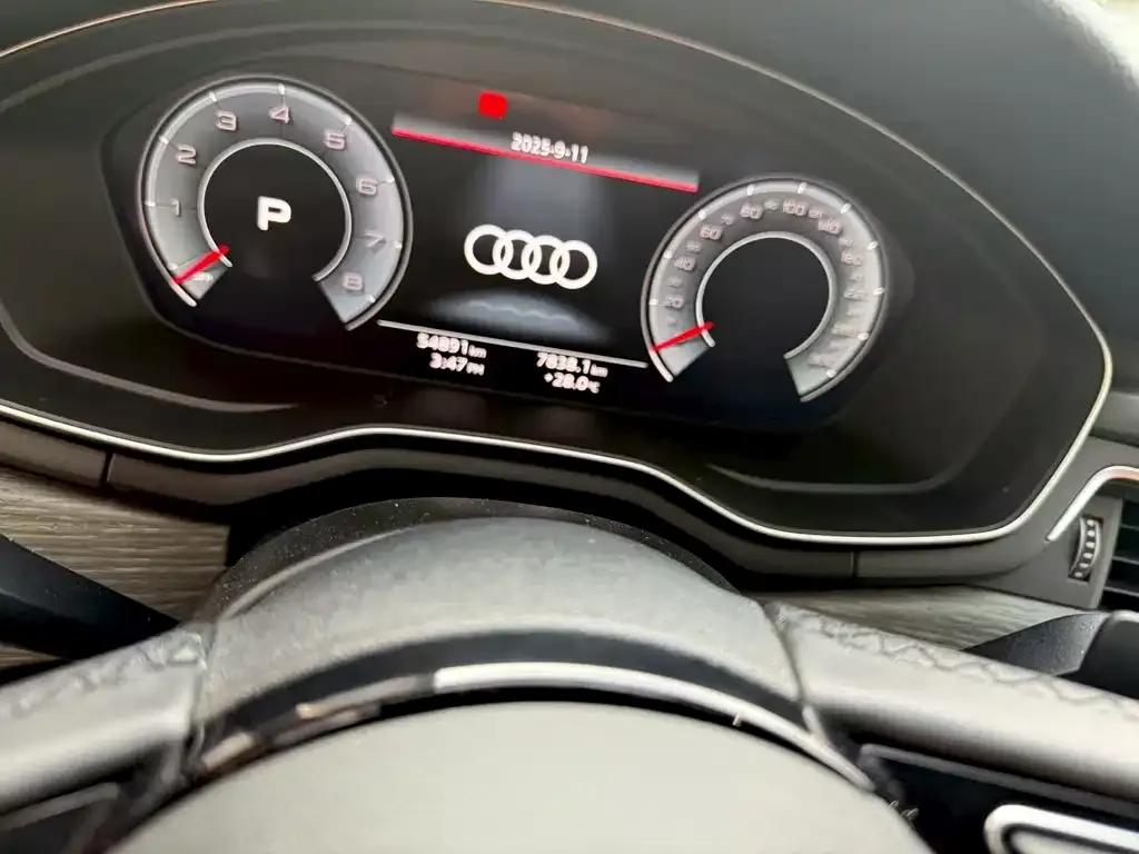Audi A4 (Import) — фото 6