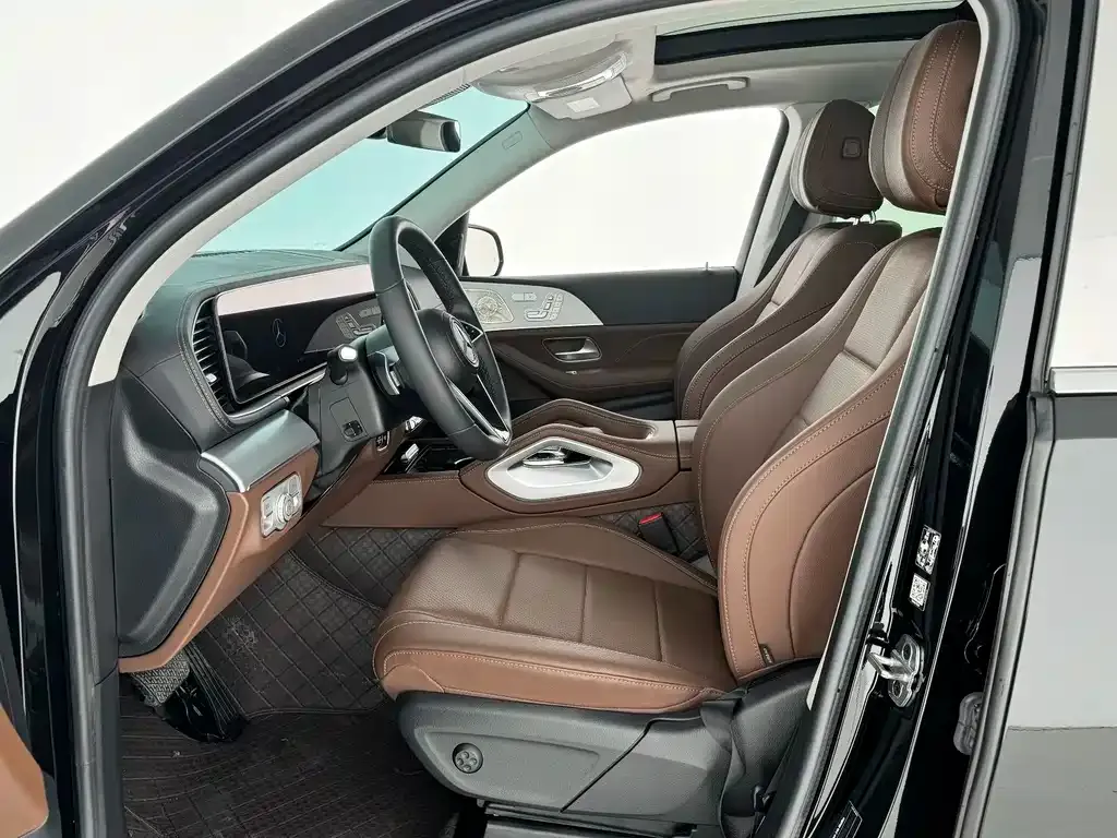 Mercedes-Benz GLS — фото 10