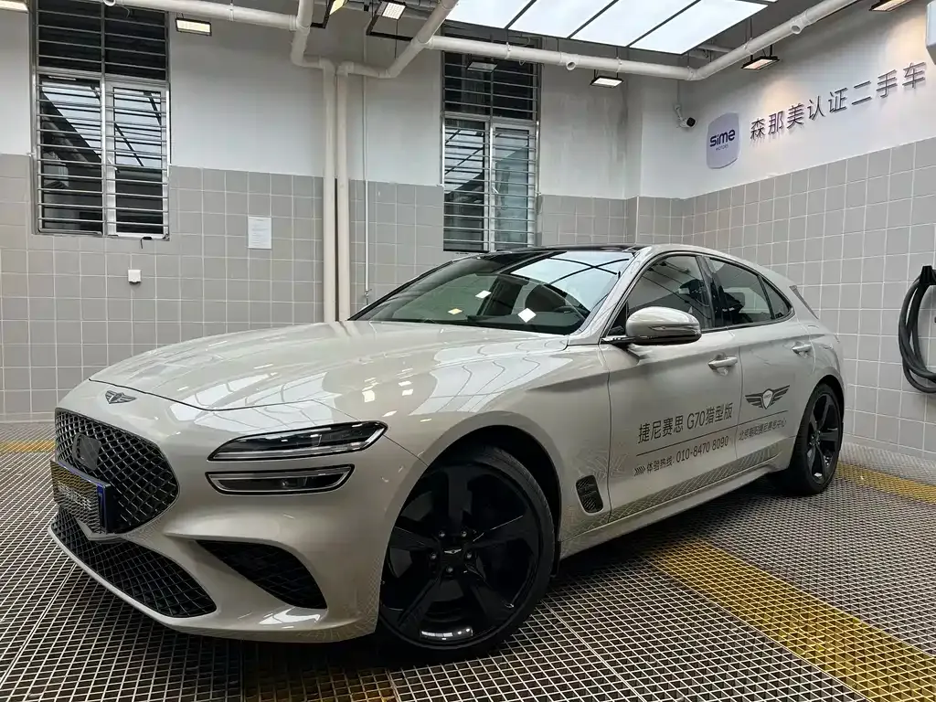 Genesis G70 — фото 1