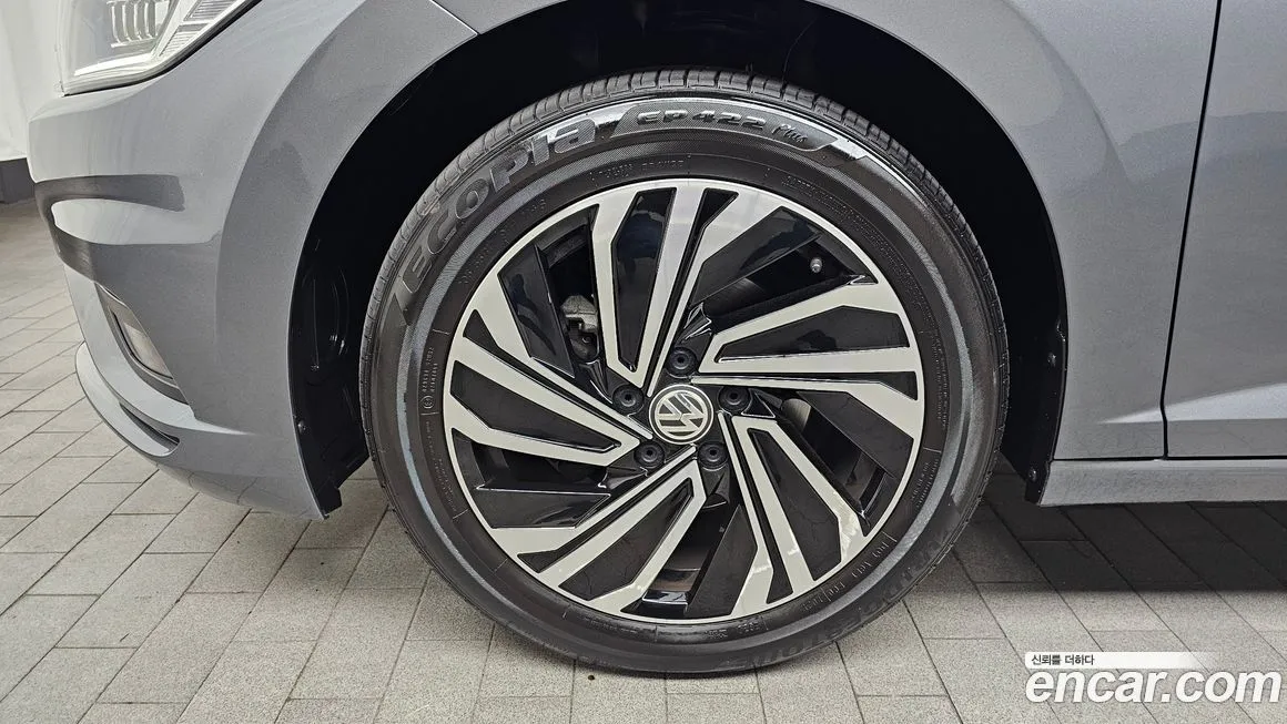 Volkswagen Jetta — фото 5