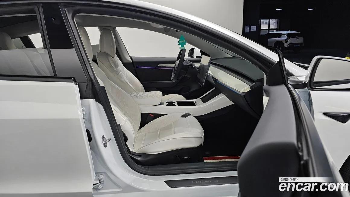 Tesla Model 3 — фото 10