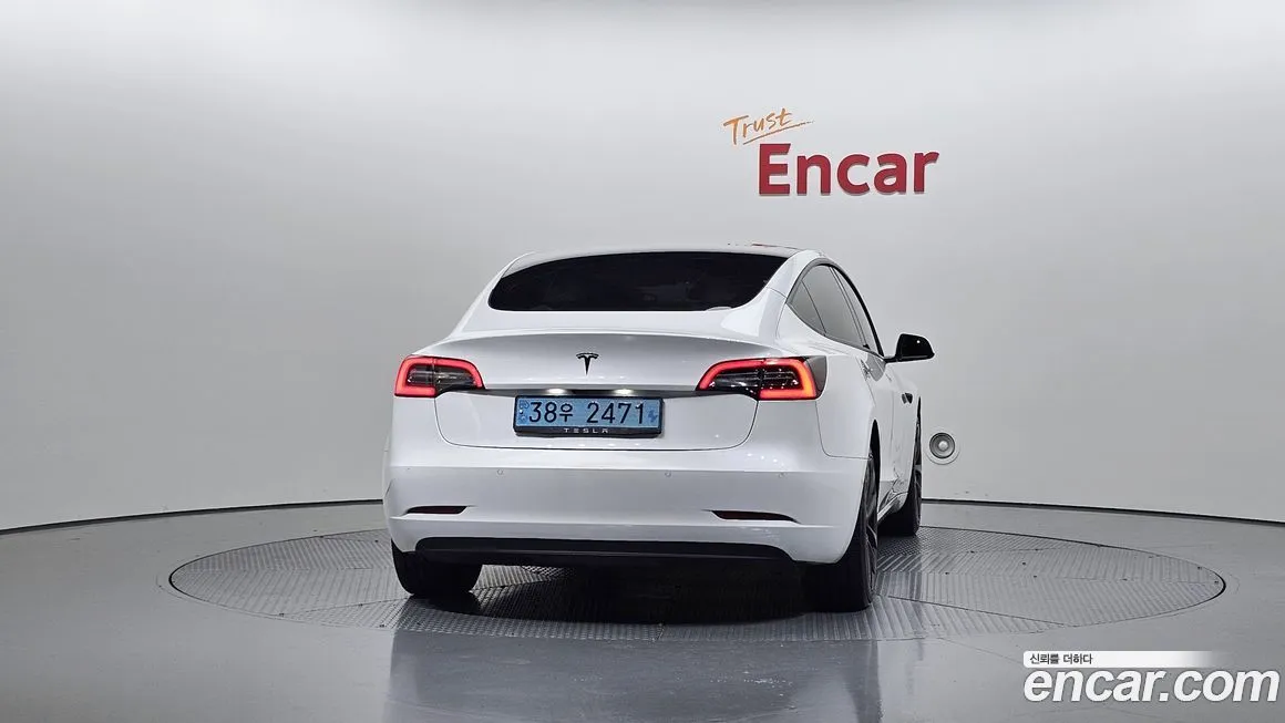 Tesla Model 3 — фото 4