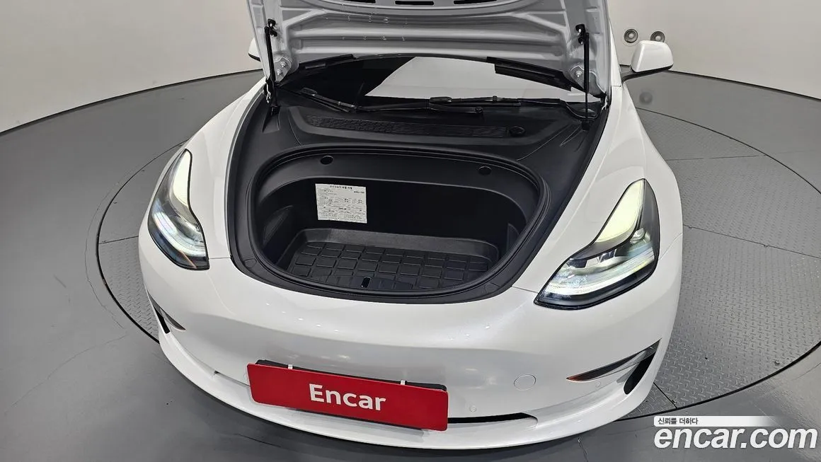 Tesla Model 3 — фото 6