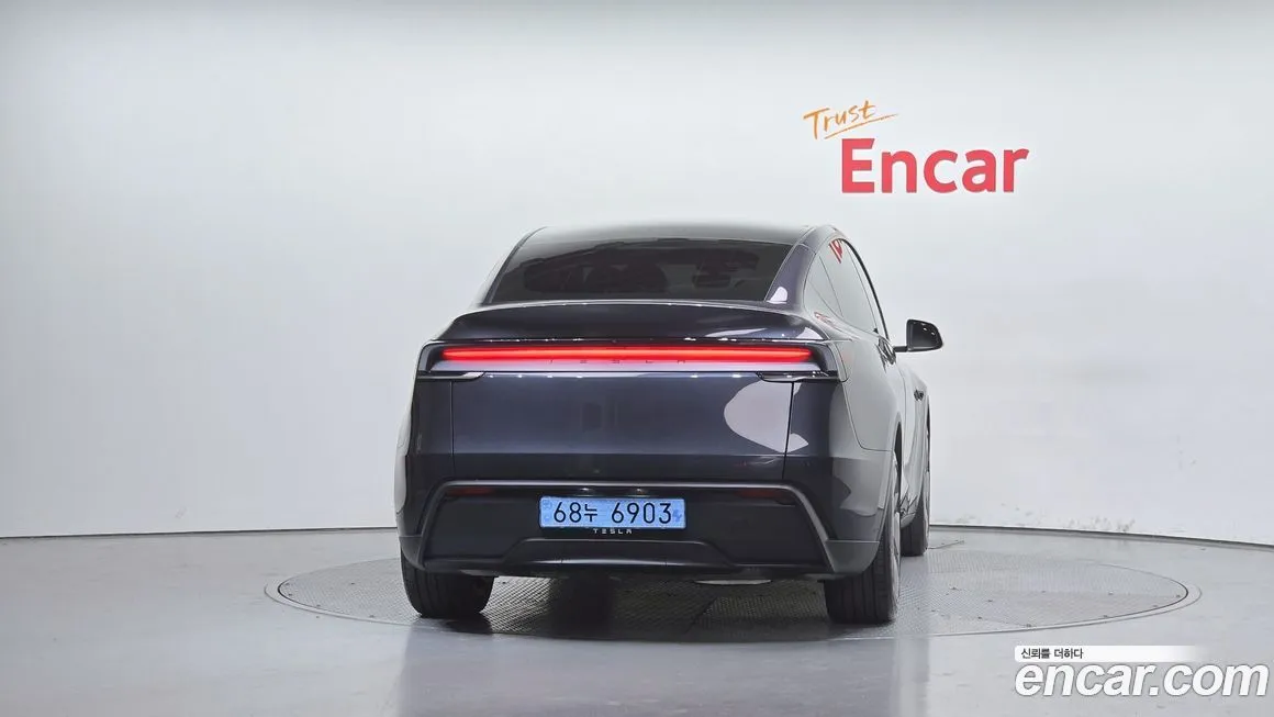 Tesla Model Y — фото 4