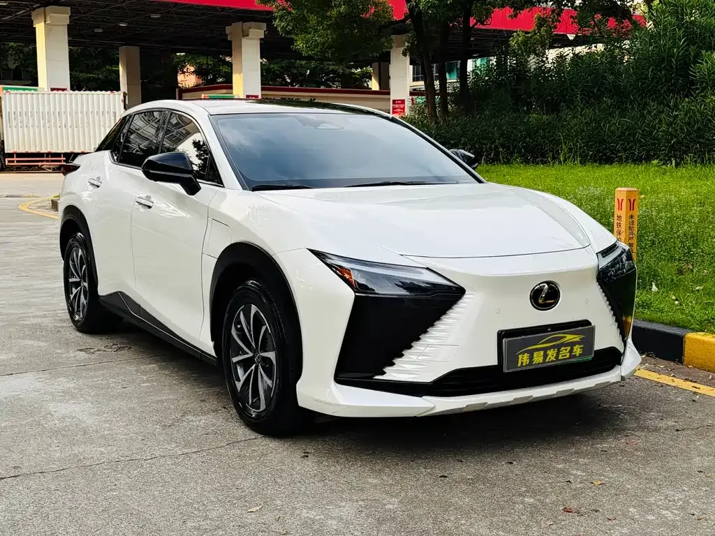 Lexus RZ — фото 3