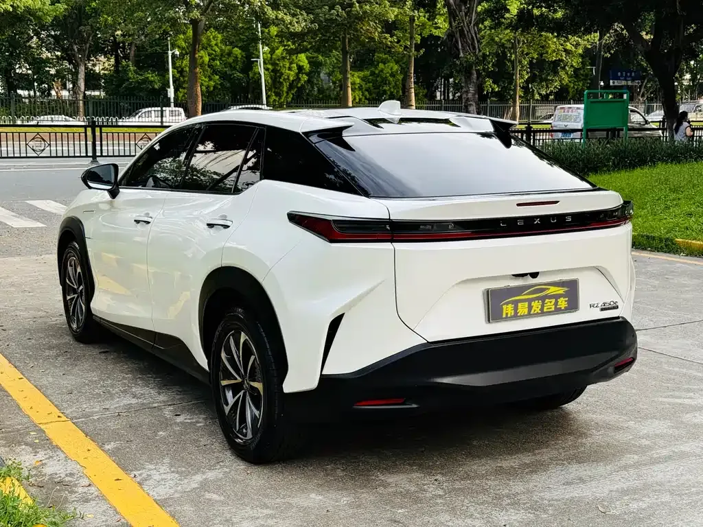 Lexus RZ — фото 8