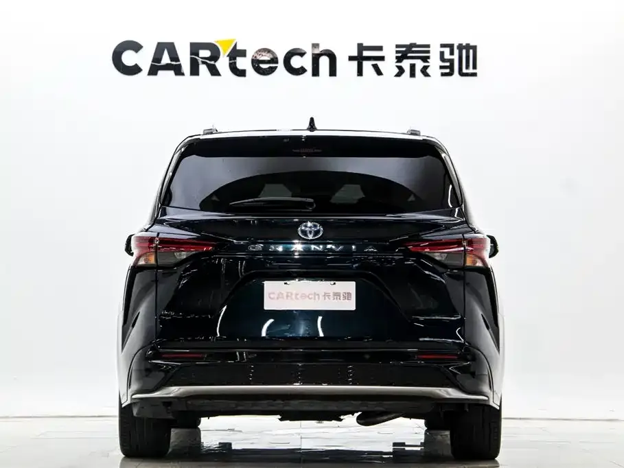 Toyota Granvia — фото 5