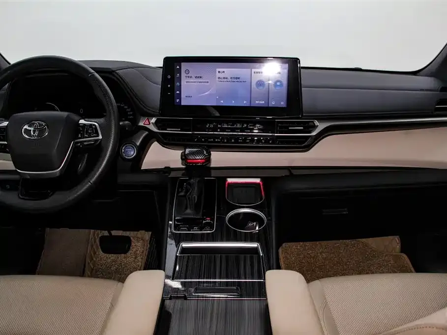 Toyota Granvia — фото 8