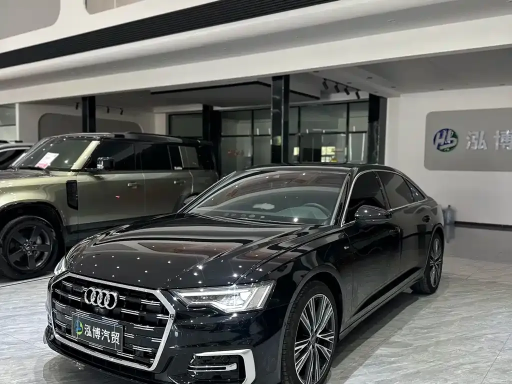 Audi A6L — фото 1
