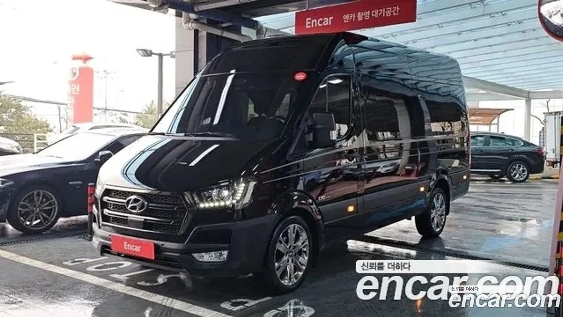 Hyundai Solati — фото 1