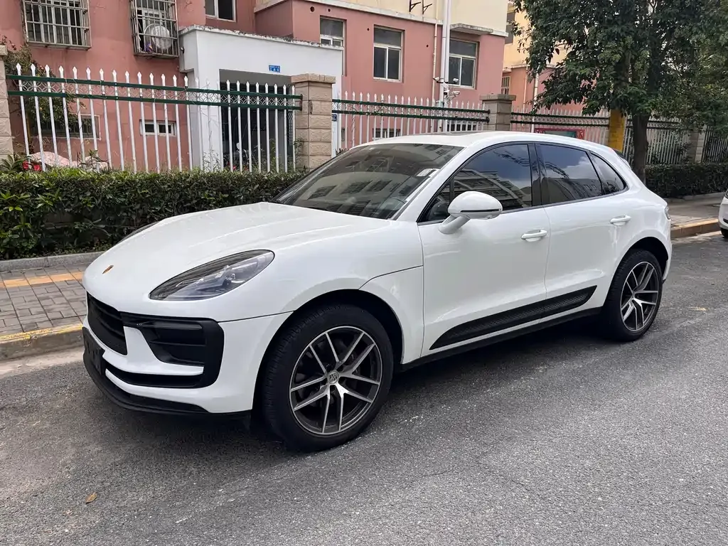 Porsche Macan — фото 1