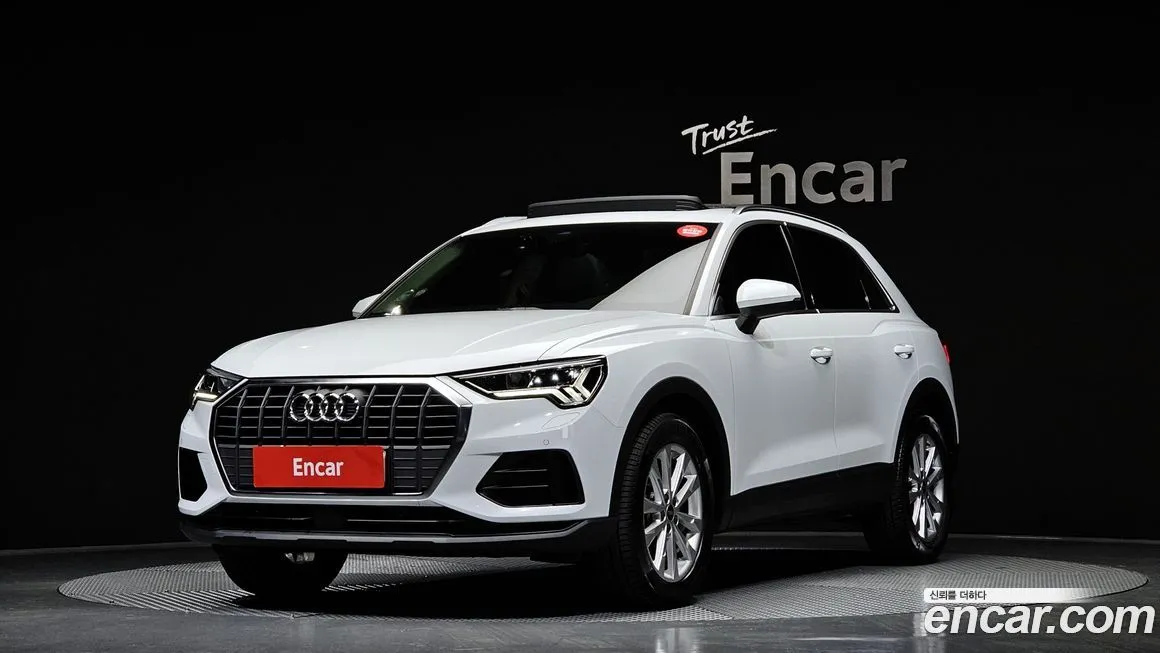 Audi Q3 — фото 1