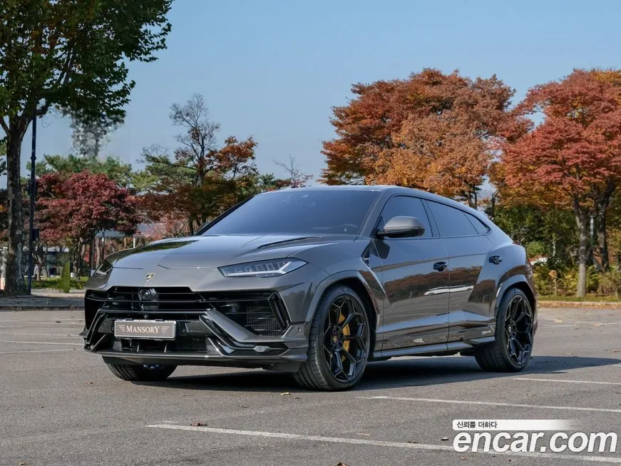 Lamborghini Urus — фото 1