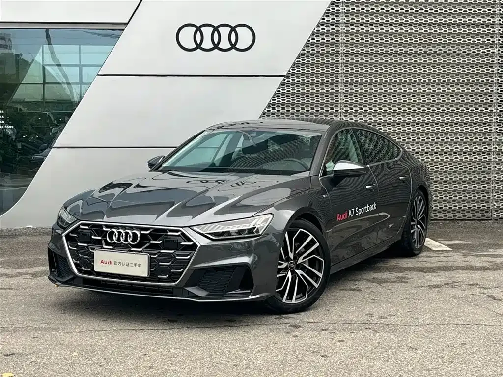 Audi A7 — фото 1