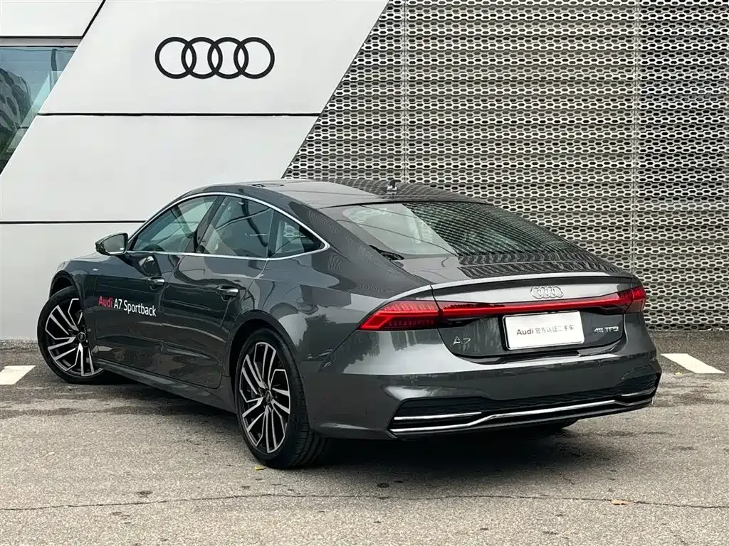 Audi A7 — фото 5