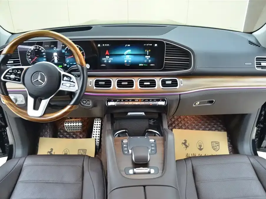 Mercedes-Benz GLS — фото 6