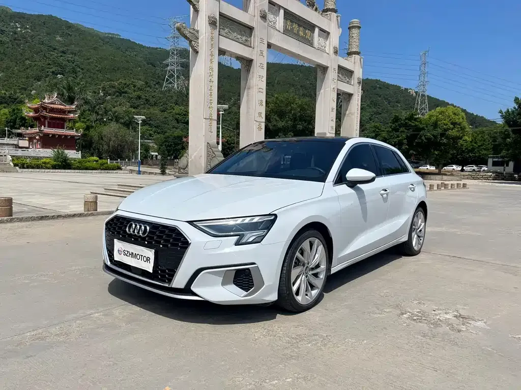 Audi A3 — фото 1