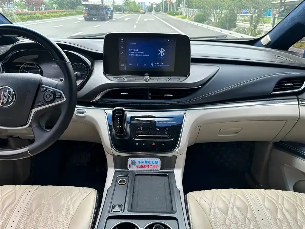 Buick GL8 — фото 8