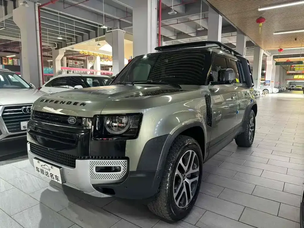 Land Rover Defender — фото 1