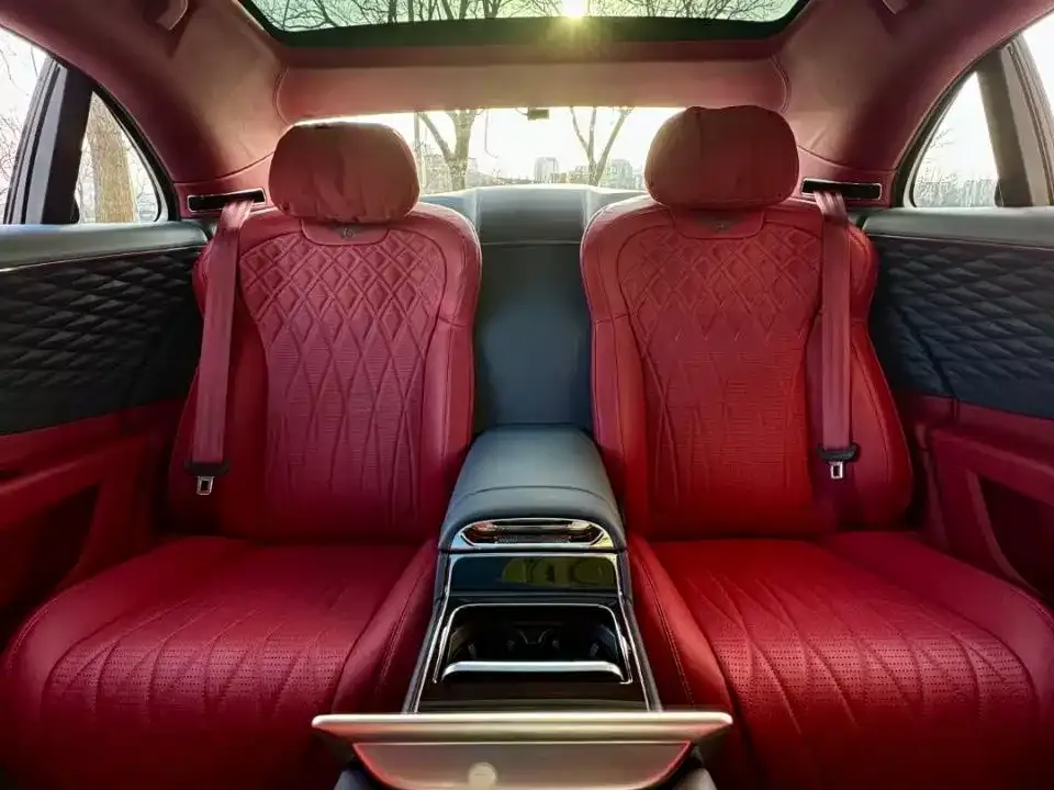 Bentley Flying Spur — фото 9