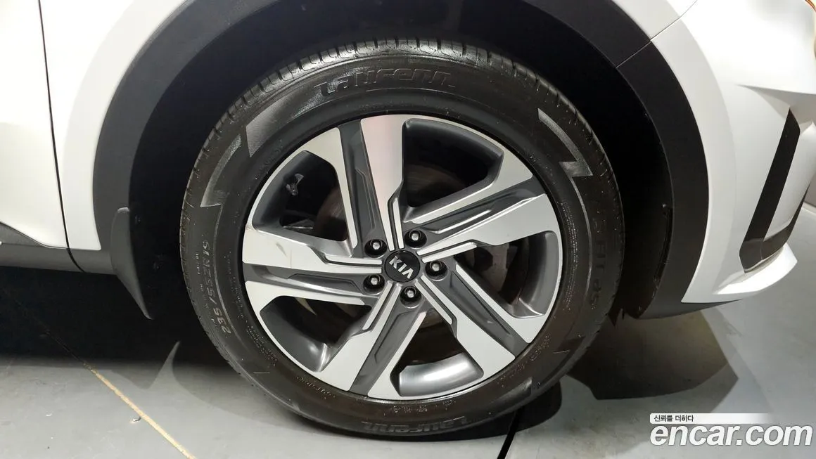 Kia Sorento — фото 5