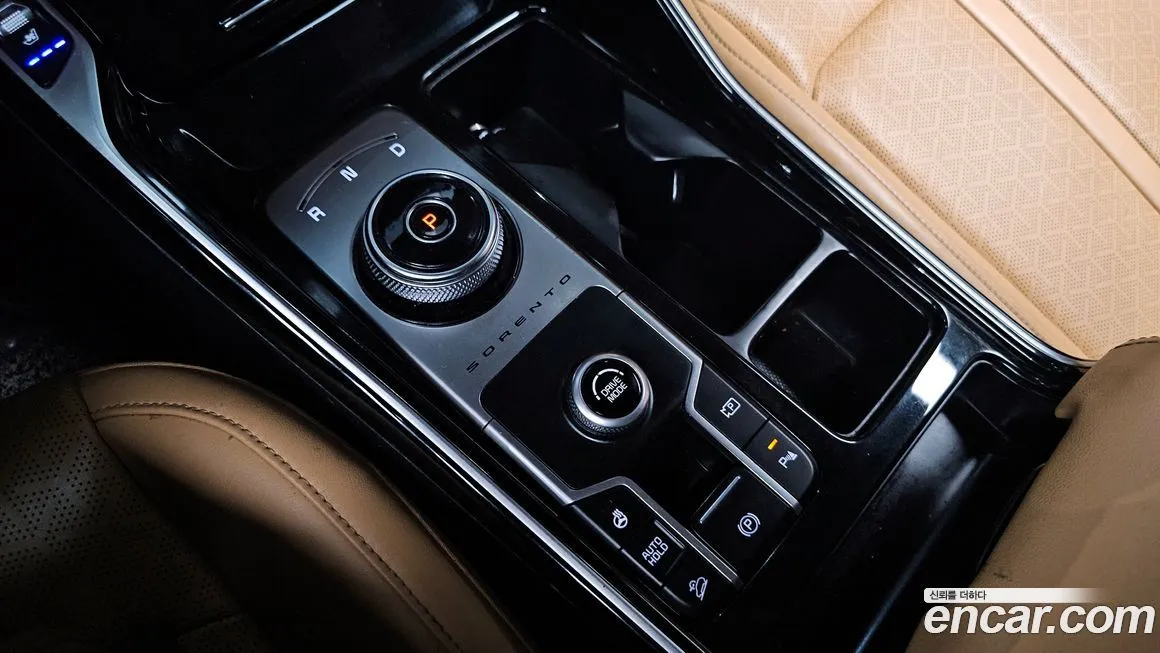 Kia Sorento — фото 9