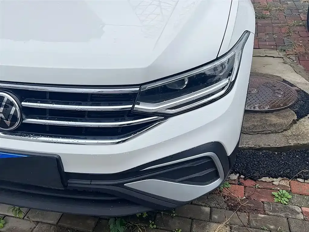 Volkswagen Tiguan L — фото 3