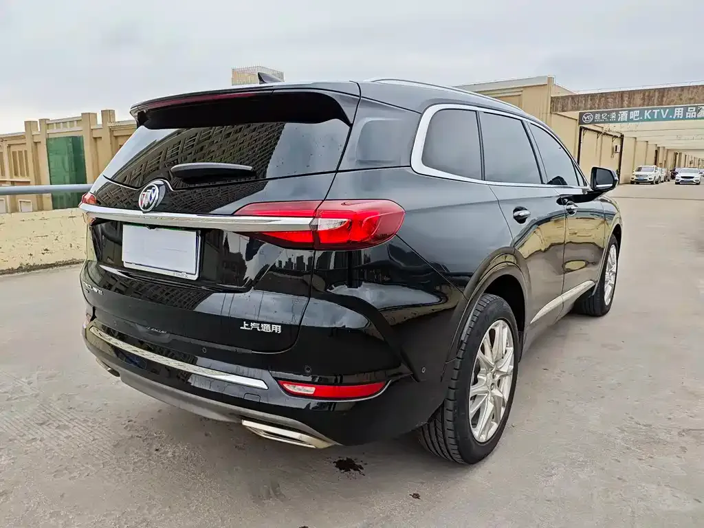 Buick Enclave — фото 9