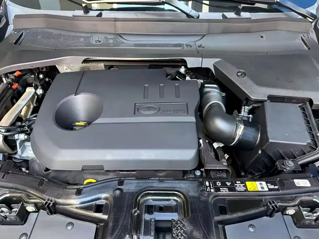 Land Rover Discovery Sport Hybrid — фото 7