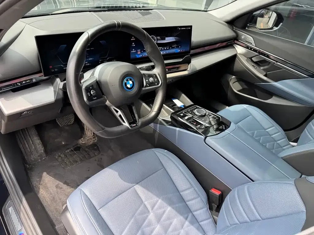 BMW i5 — фото 3