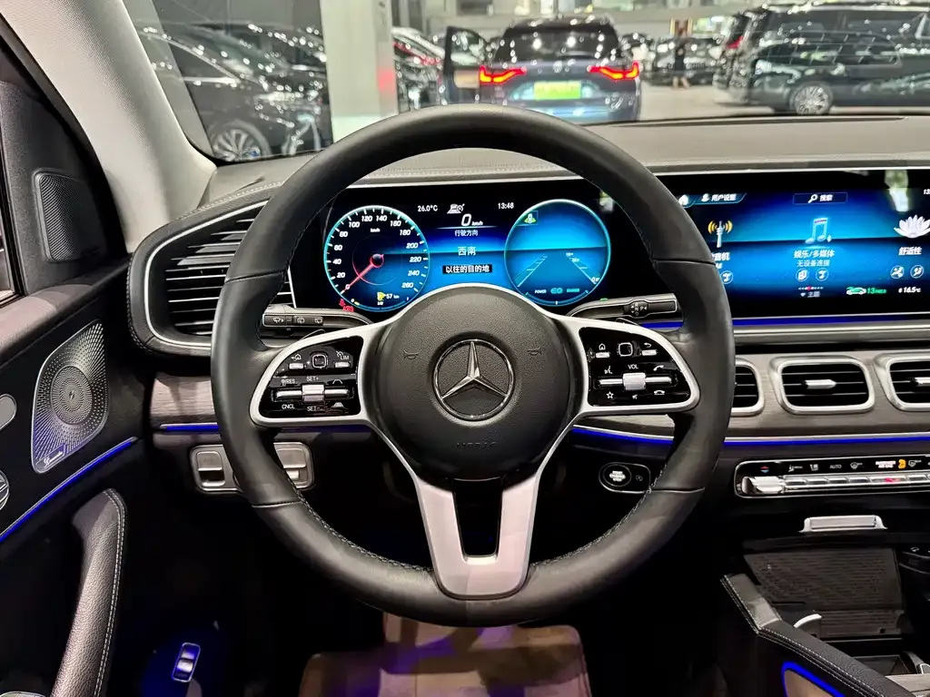 Mercedes-Benz GLE — фото 8