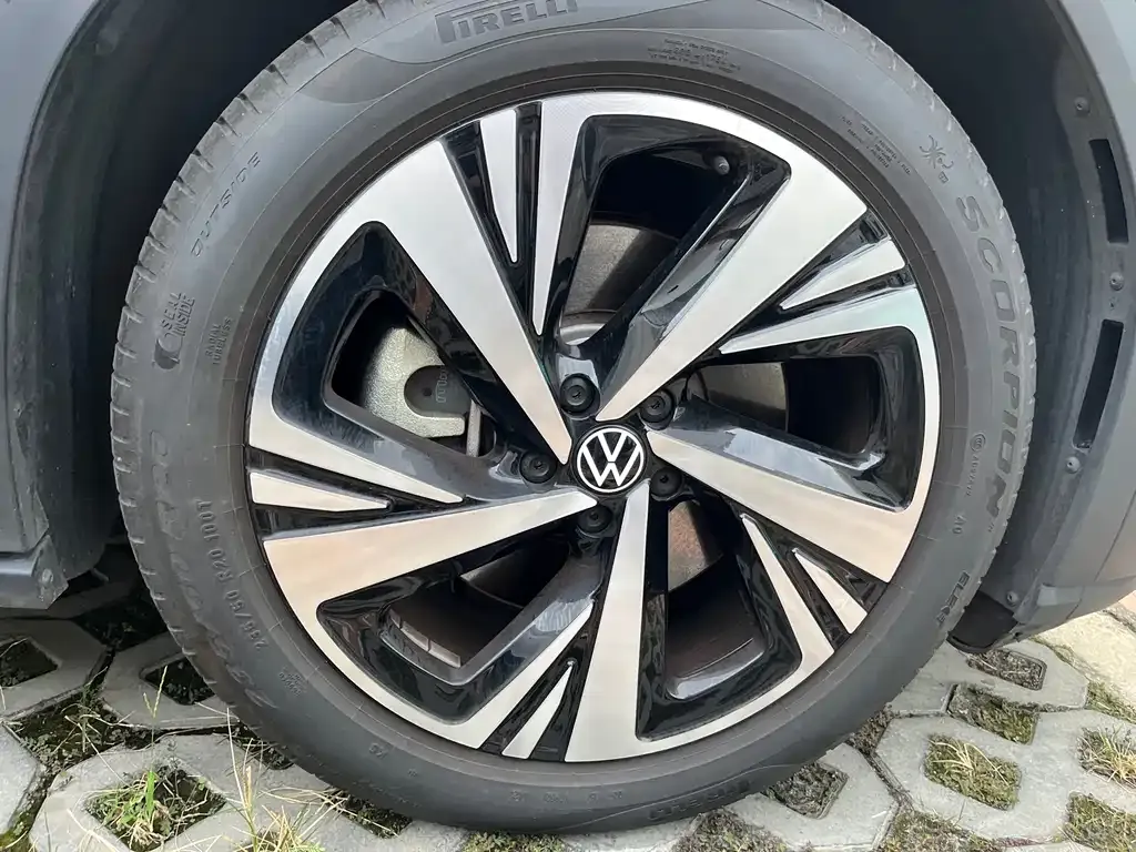Volkswagen ID.6 Crozz — фото 10