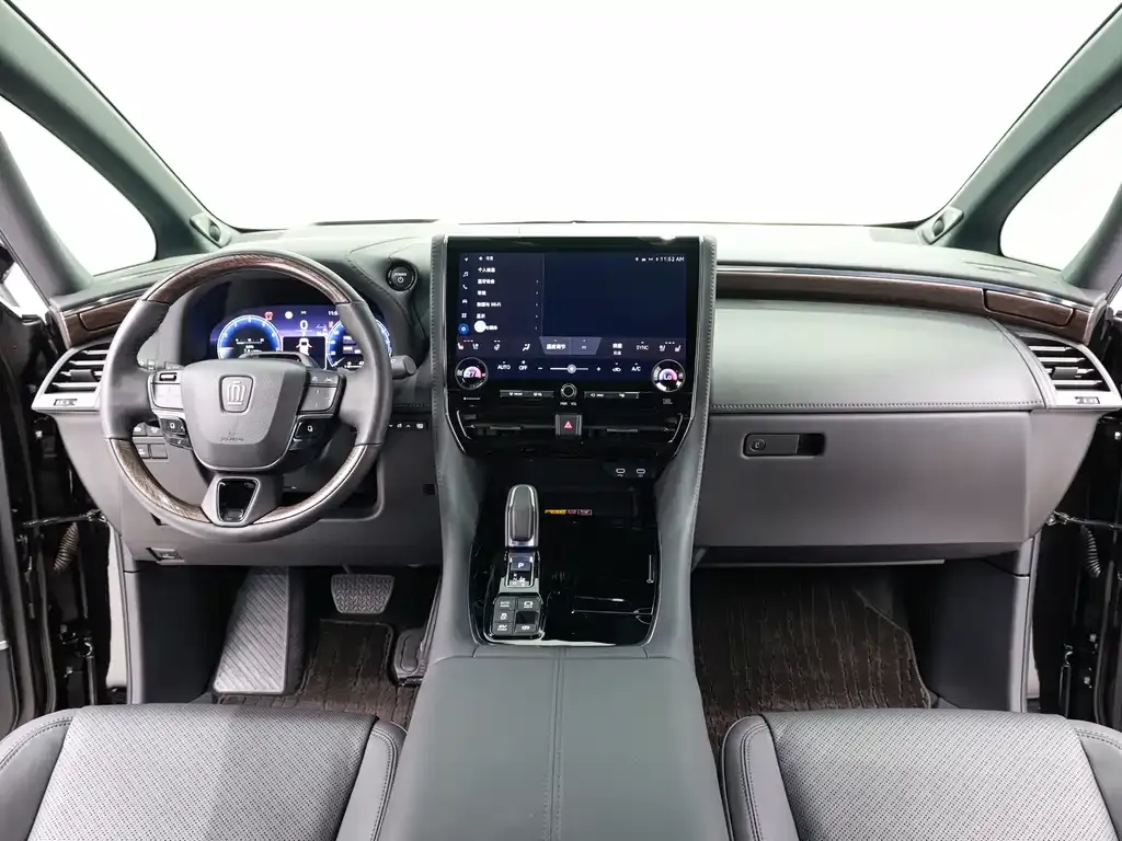 Toyota Vellfire — фото 9