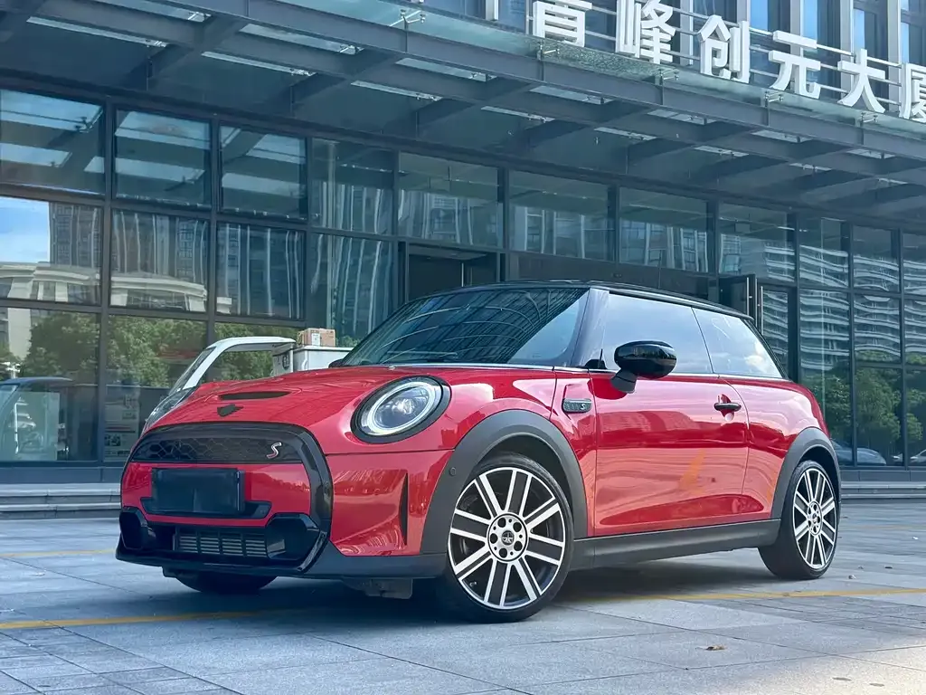 MINI Cooper (3-door) — фото 1