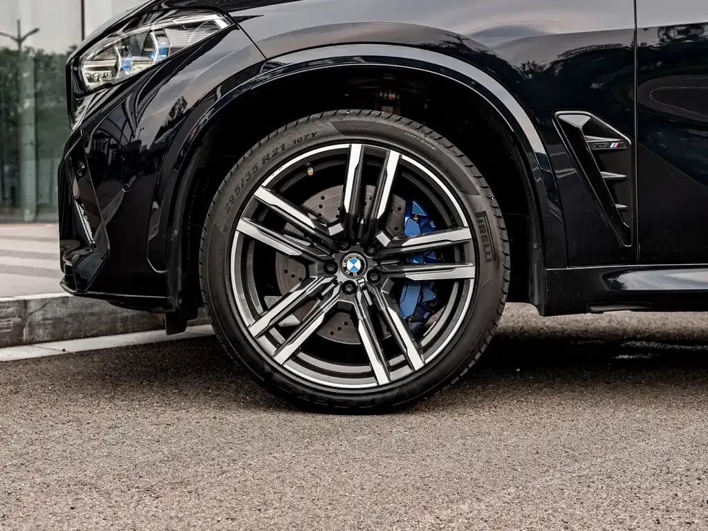 BMW X5 M — фото 8