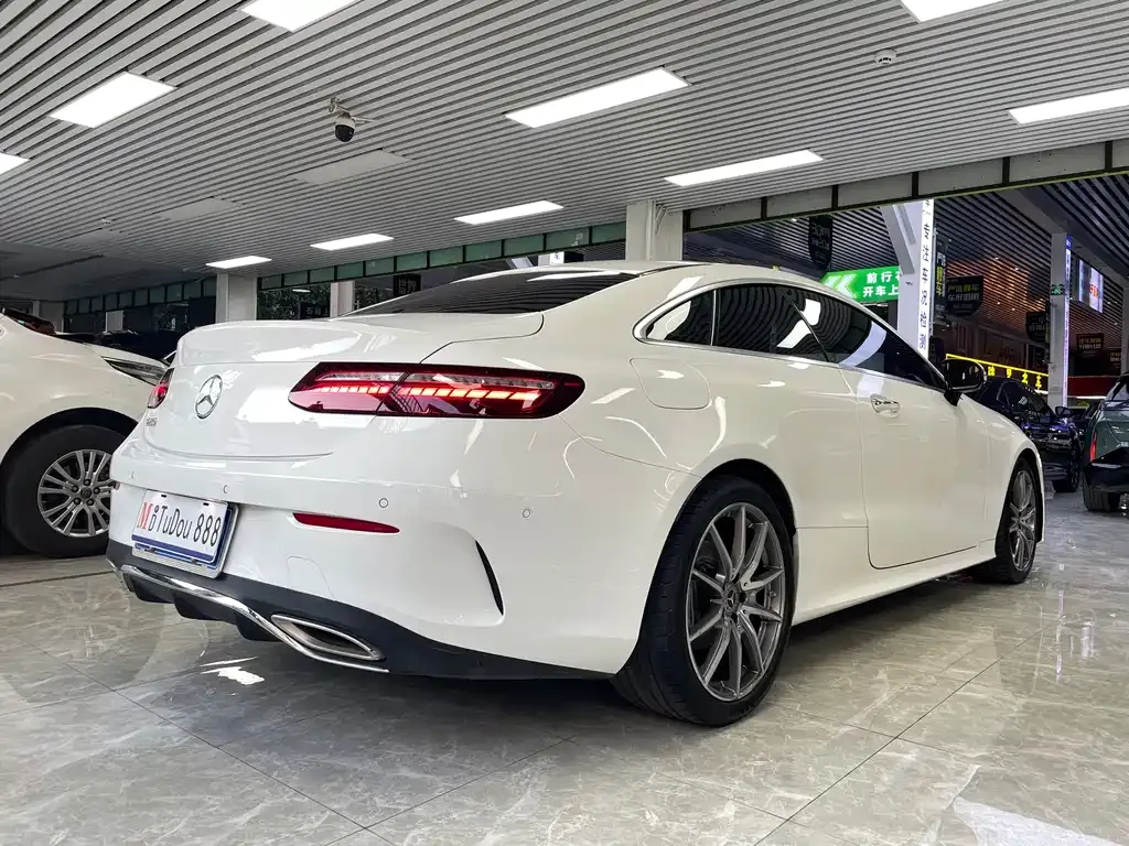 Mercedes-Benz E-Class (Import) — фото 10