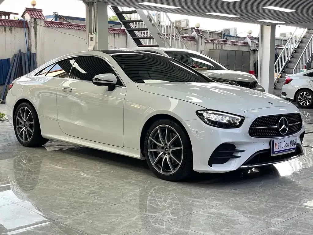 Mercedes-Benz E-Class (Import) — фото 7
