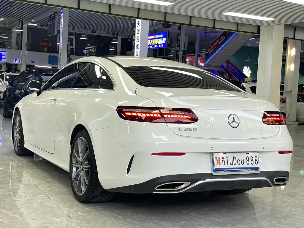 Mercedes-Benz E-Class (Import) — фото 8