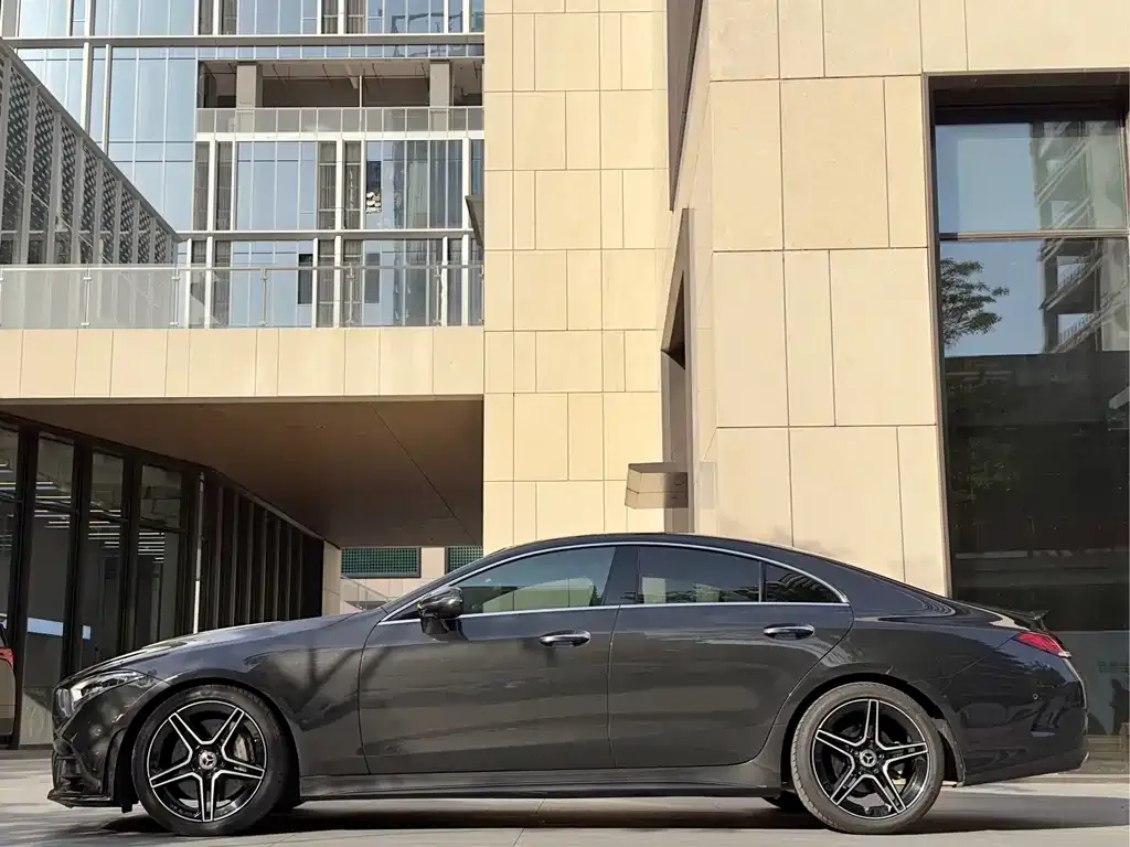 Mercedes-Benz CLS — фото 3