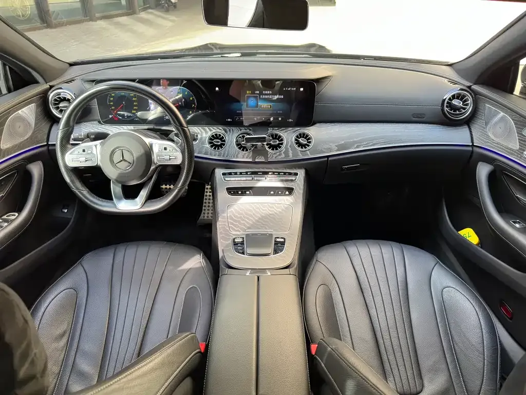 Mercedes-Benz CLS — фото 8