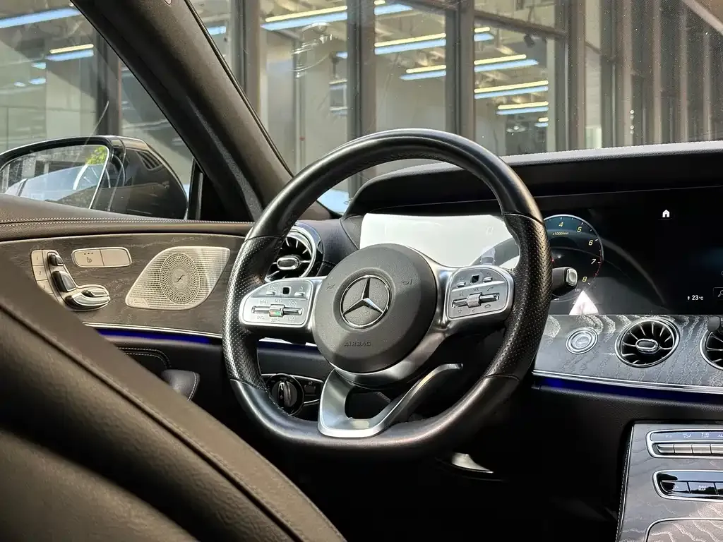 Mercedes-Benz CLS — фото 9