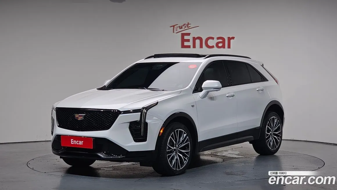 Cadillac XT4 — фото 1