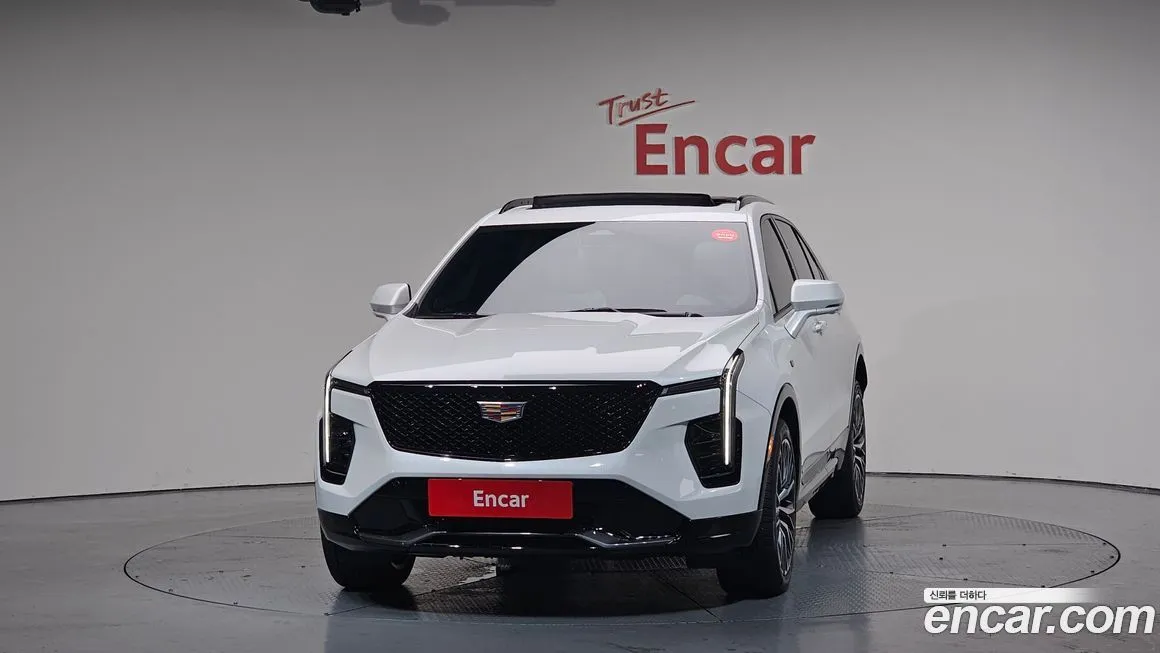 Cadillac XT4 — фото 3