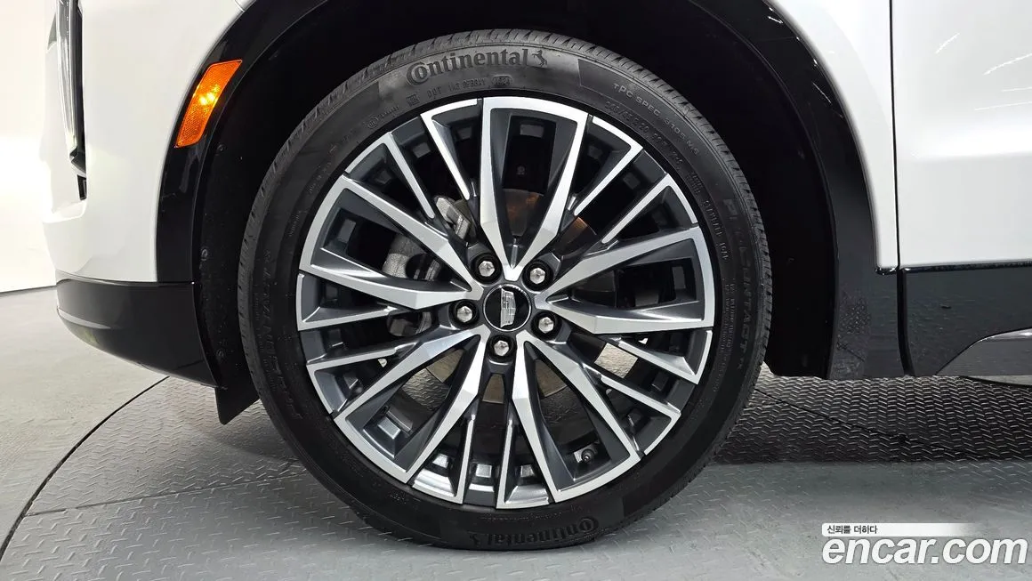 Cadillac XT4 — фото 5