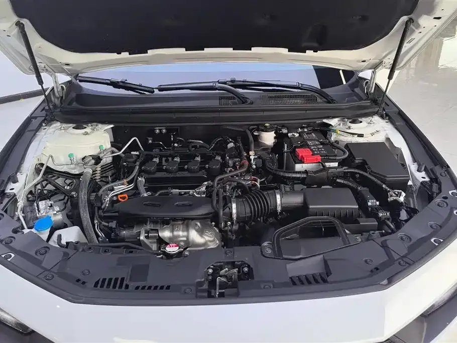 Honda Accord — фото 10