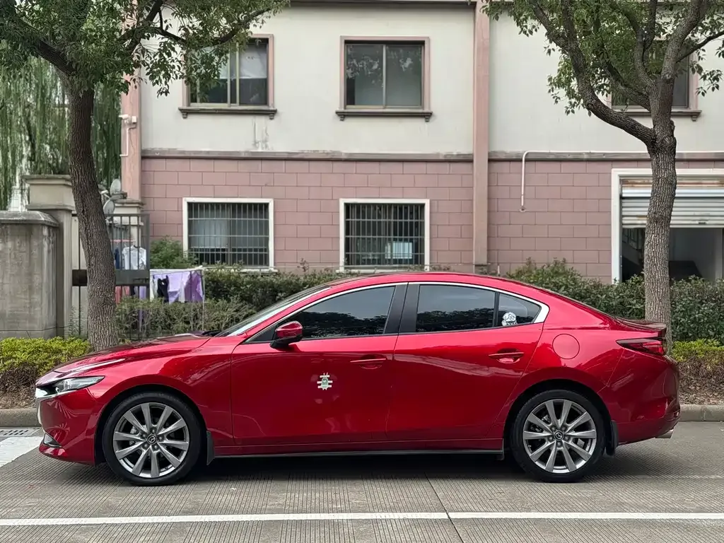 Mazda 3 Axela — фото 4