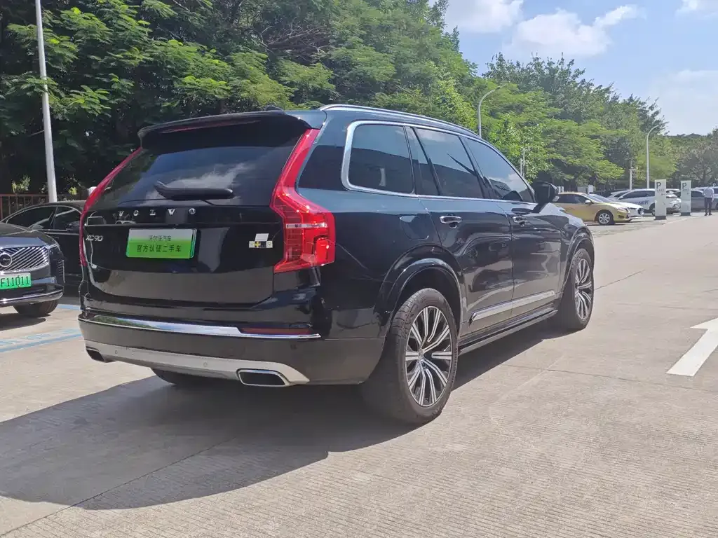 Volvo XC90 PHEV — фото 6